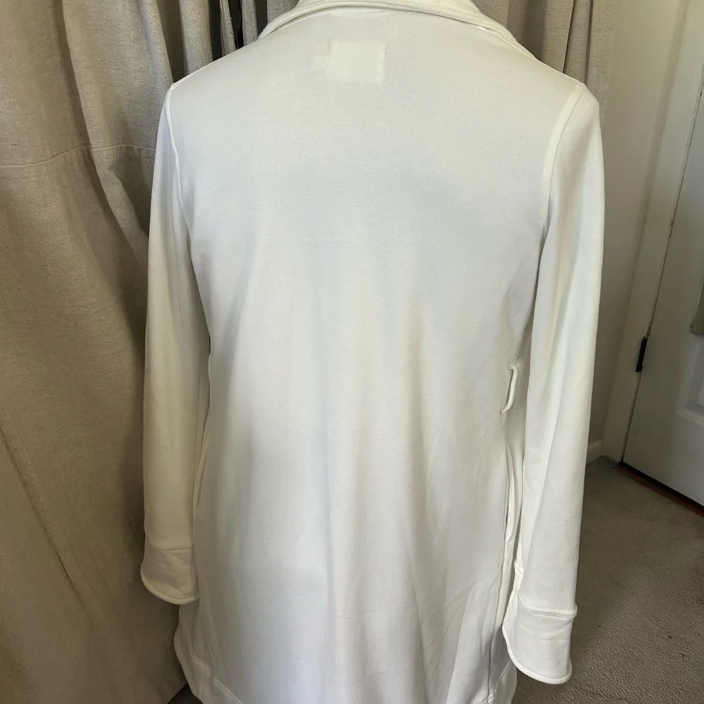 UGG Cream Robe - Picture 4 of 4
